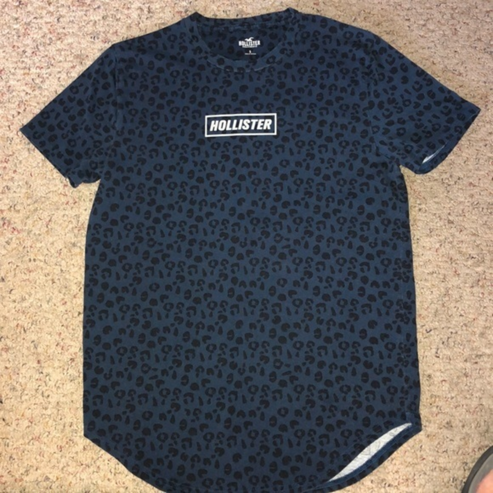 Men’s Hollister shirt‎